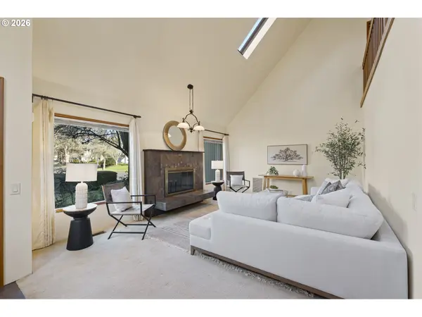 Eugene, OR 97401,847 FAIRWAY VIEW DR