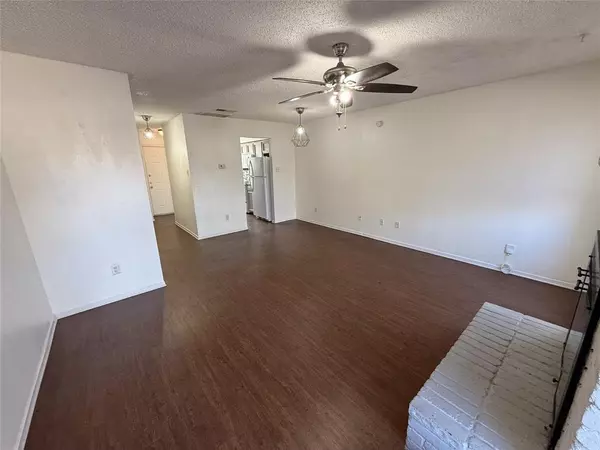 Kennedale, TX 76060,422 W 4th Street