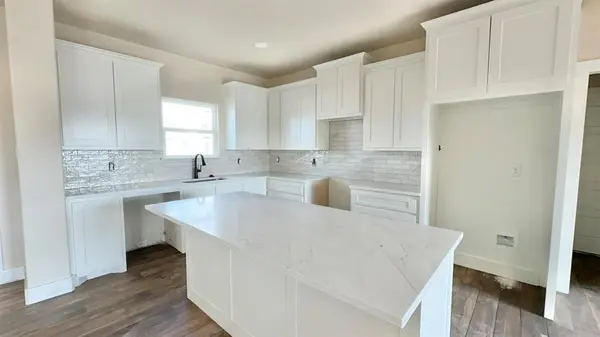 Weatherford, TX 76085,2000 Collin Street