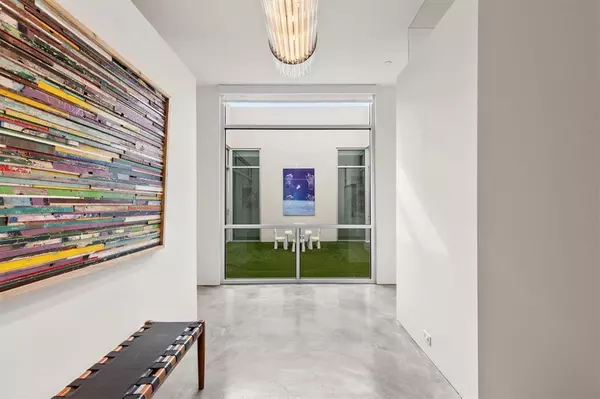 Dallas, TX 75219,3740 Holland Avenue #3B