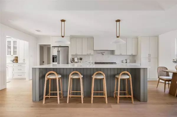 Dallas, TX 75229,3871 Duchess Trail