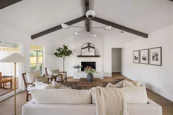 Dallas, TX 75229,3871 Duchess Trail