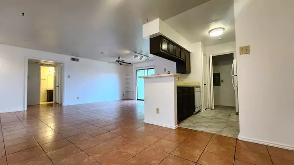 Garland, TX 75043,5813 Lake Hubbard Parkway #408