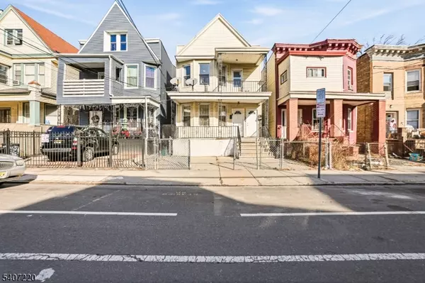 Jersey City, NJ 07305,106 Wegman Pkwy