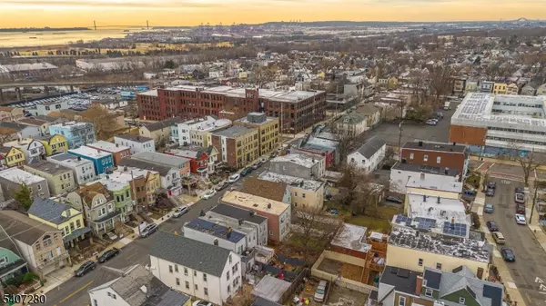 85 Arlington Ave, Jersey City, NJ 07305