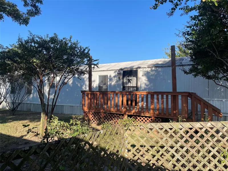 1221 Lorraine Lane, Kaufman, TX 75142