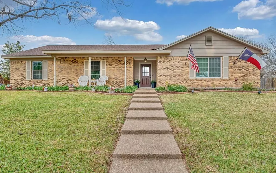 1065 Dendron Drive, Hewitt, TX 76643