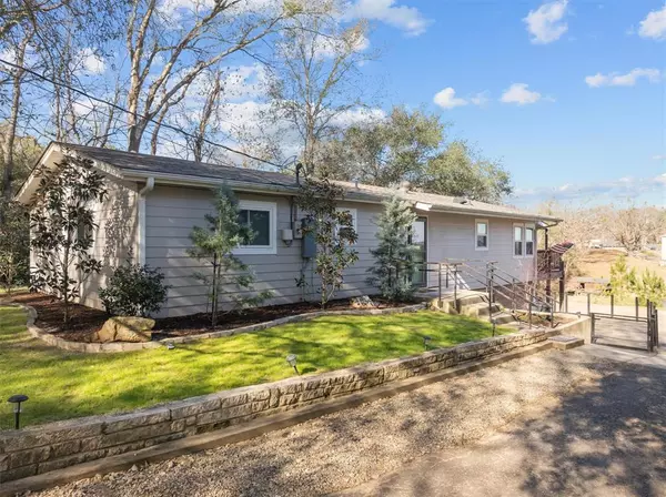 Frankston, TX 75763,23322 Three Points Drive