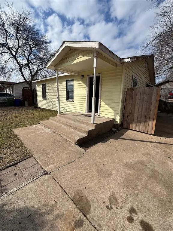 White Settlement, TX 76108,825 Clyde Street