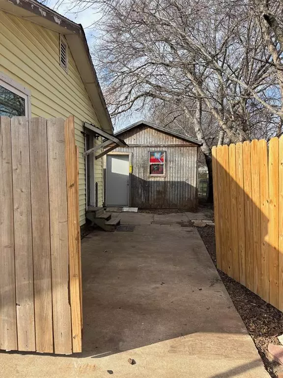 White Settlement, TX 76108,825 Clyde Street