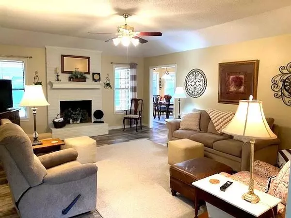 Athens, TX 75751,133 Penny Lane