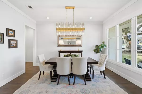 Dallas, TX 75214,6472 Vanderbilt Avenue