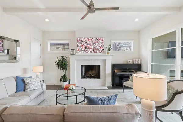 Dallas, TX 75214,6472 Vanderbilt Avenue