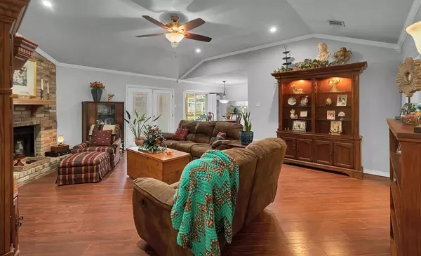 Hewitt, TX 76643,1065 Dendron Drive