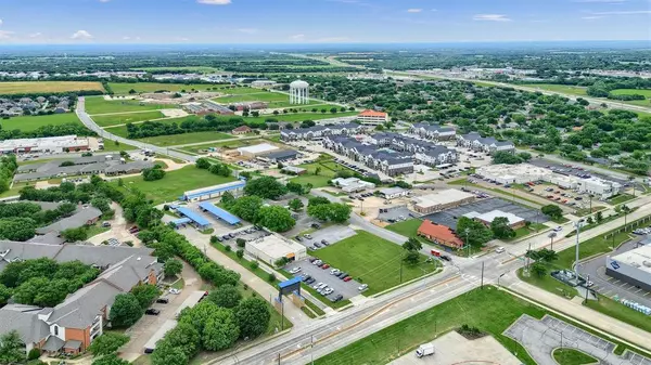 Sherman, TX 75090,815 E Pecan Grove