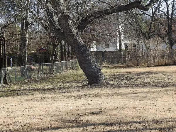 Sherman, TX 75092,410 W Fairview Street