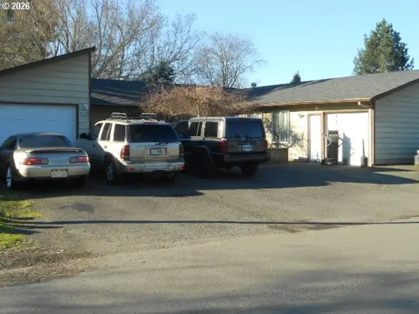 1833 NE BARBERRY DR, Hillsboro, OR 97124