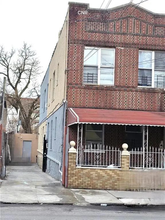 Brooklyn, NY 11212,106 Newport ST #2F