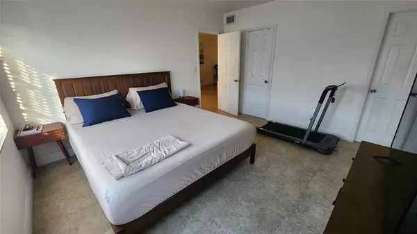 Deerfield Beach, FL 33064,4311 Crystal Lake Dr #219