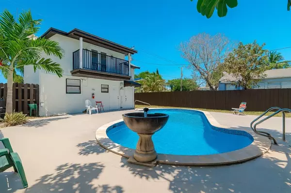 Hollywood, FL 33020,2447 Roosevelt St