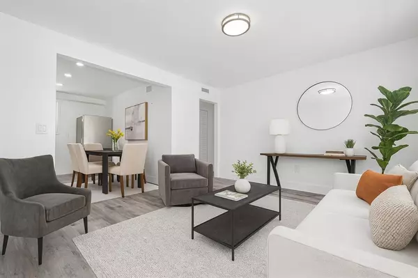 Hollywood, FL 33020,2447 Roosevelt St