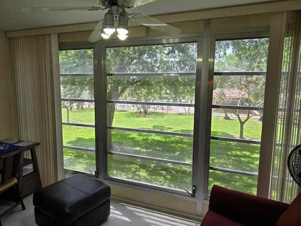 Coconut Creek, FL 33066,1501 Cayman Way #K2