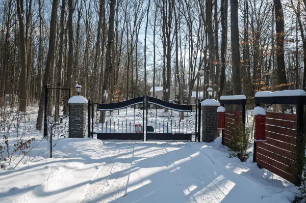 Milton, ON L0P 1B0,1158 Conservation RD