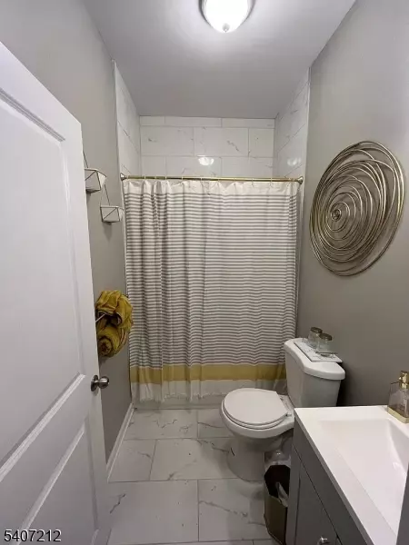 Newark City, NJ 07108,813 South 14th Street #2L