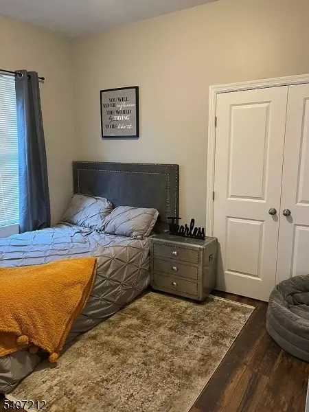 Newark City, NJ 07108,813 South 14th Street #2L