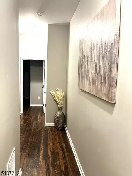 Newark City, NJ 07108,813 South 14th Street #2L