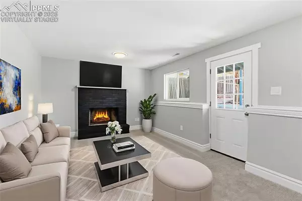 Colorado Springs, CO 80915,1612 Wooten RD