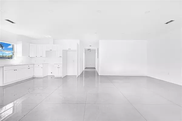 7990 NW 8th Ave, Miami, FL 33150