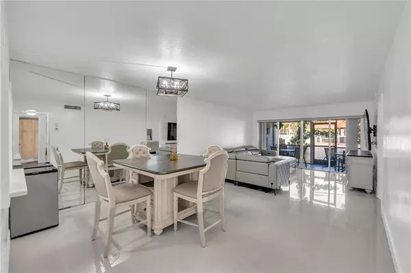 Lauderhill, FL 33319,3920 Inverrary Blvd #104-C