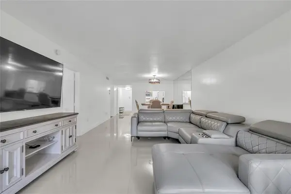 Lauderhill, FL 33319,3920 Inverrary Blvd #104-C