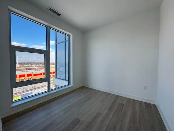 Markham, ON L6E 0W3,9763 Markham RD #737