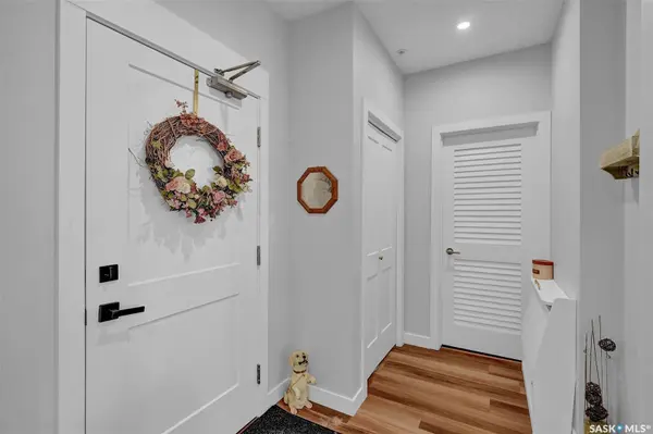 Regina, SK S4S 7A3,3581 Evans COURT #206