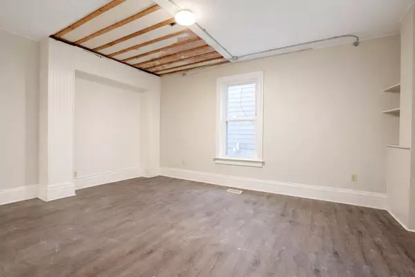 Midland, ON L4R 1T8,377 Hugel AVE