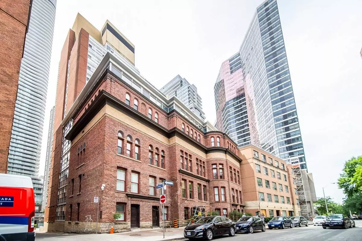 Toronto C01, ON M4Y 3G4,11 St Joseph ST #1201