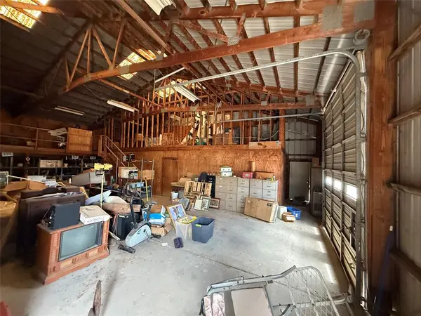 Bonham, TX 75418,825 N State Highway 121