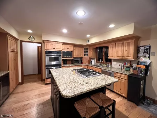 Readington Twp., NJ 08822,2 Constitution Way