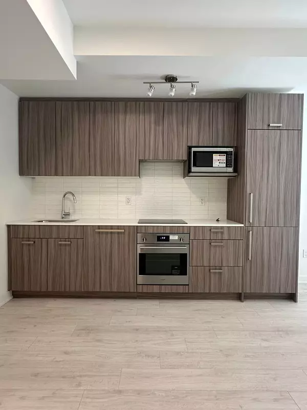 Toronto, ON M3A 0B4,67 Curlew DR #178