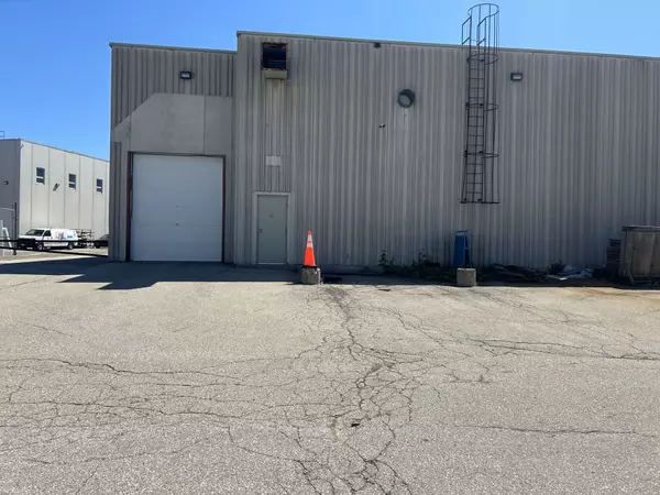 Vaughan, ON L4K 4V4,946 Edgeley BLVD