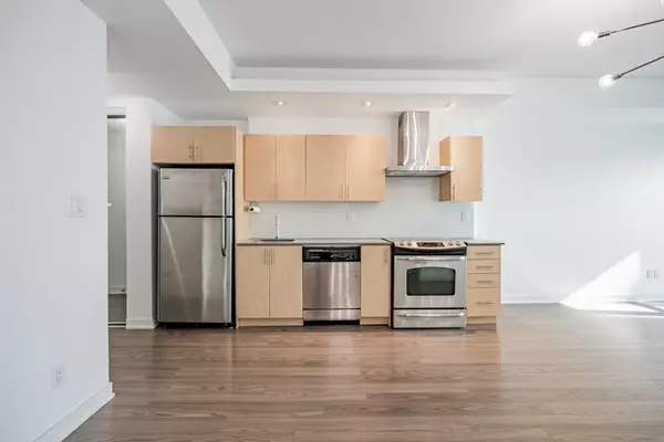 Toronto W06, ON M8Y 0B3,165 Legion RD N #1034