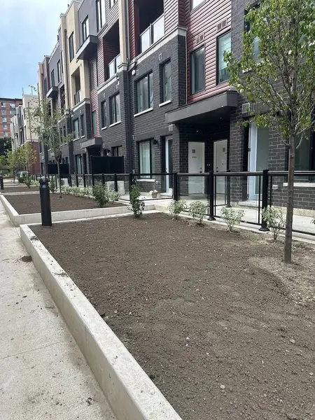 3546 colonial DR #7, Mississauga, ON L5L 0C1