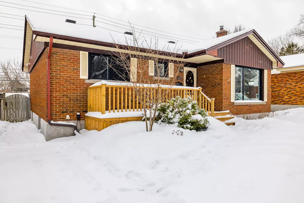 Britannia Heights - Queensway Terrace N And Area, ON K2B 7W1,2740 Moncton RD