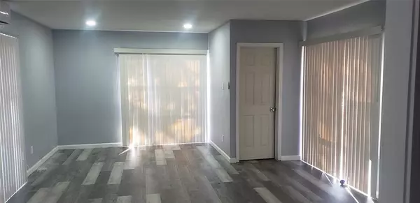 Fort Worth, TX 76119,2517 Glencrest Drive