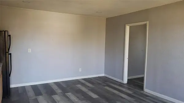 Fort Worth, TX 76119,2517 Glencrest Drive