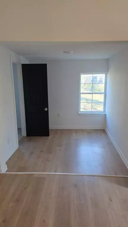 Bonham, TX 75418,216 W 9th Street