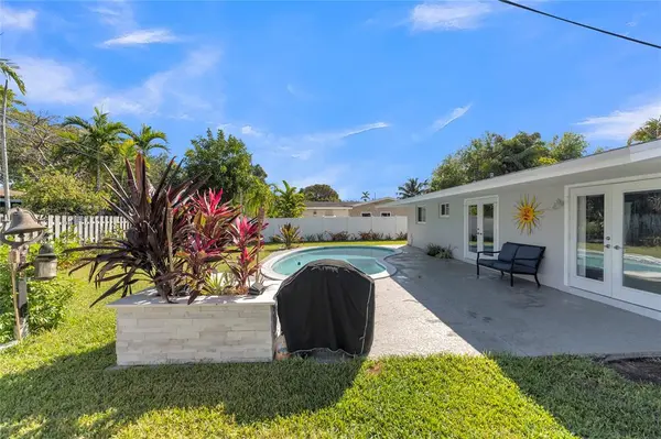 2021 NW 32nd Ct, Oakland Park, FL 33309