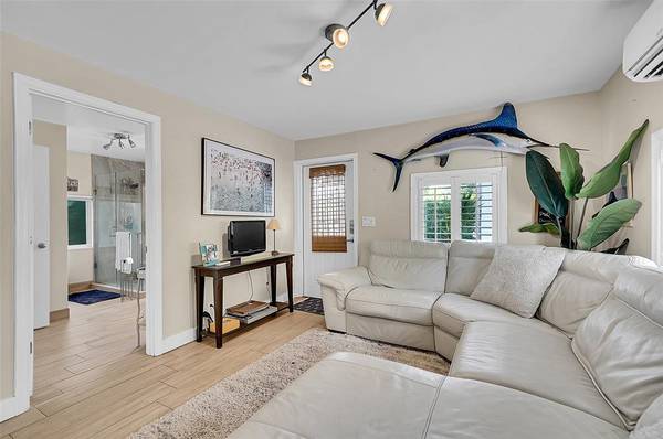 Davie, FL 33314,4860 SW 61st Ave